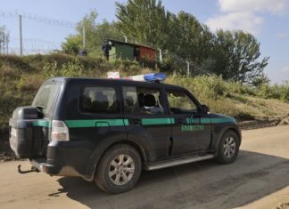 Megkezdték szolgálatukat a lengyel rendőrök a határnál