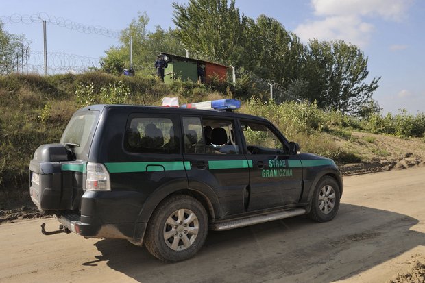 Megkezdték szolgálatukat a lengyel rendőrök a határnál