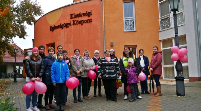 Figyelemfelhívás rózsaszínben – A mellrák elleni küzdelem jegyében gyalogoltak Mórahalmon