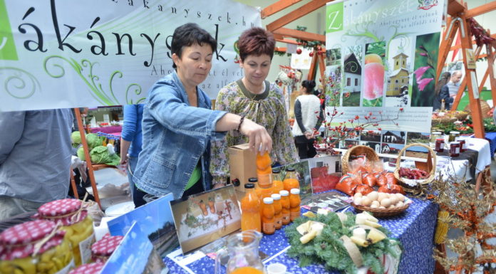 24 önkormányzat kínálta portékáit szerdán Szegeden