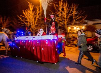 A Mikulás már december másodikán látogatást tett Ásotthalmon