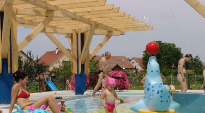 Külföldön és hazánkban több turisztikai kiállításon is bemutatkozik Mórahalom