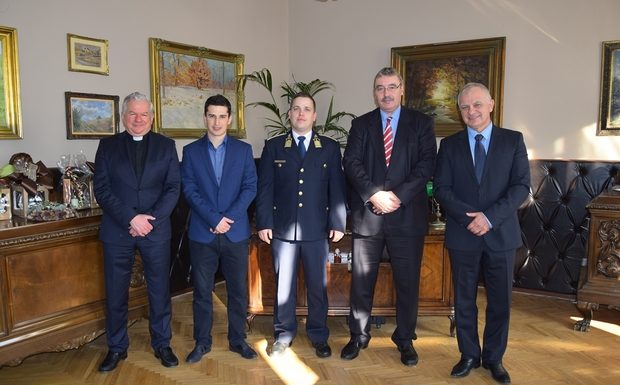 Együtt kezdte meg szolgálatát Kistelek rendőrkapitánya és plébánosa