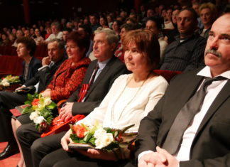 Kitüntetésekkel kezdte az új évet Mórahalom – Díszpolgári címet adtak át a hangversenyen