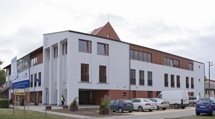 Tudatos internetezéssel ismerkedtek a sándorfalvi gyerekek