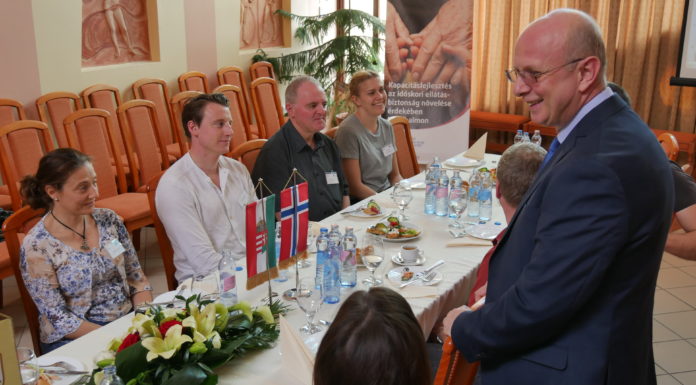 Norvég mintára fejlesztik az idősellátást Mórahalmon