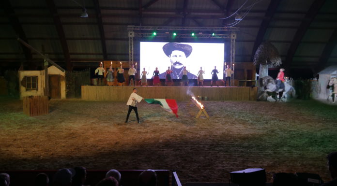 Három felejthetetlen koncert után kezdődött a lovasszínházi évad