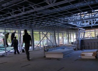 Jól halad a fürdőfejlesztés: november 25-től már részlegesen használható lesz az új bejárat