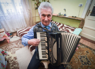 60 éve muzsikál a 75 éves kissori nyugdíjas: Mígh József a teremtő ajándékának tartja az aktivitást