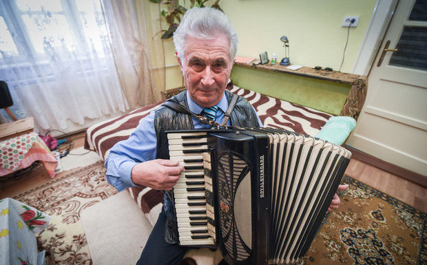 60 éve muzsikál a 75 éves kissori nyugdíjas: Mígh József a teremtő ajándékának tartja az aktivitást