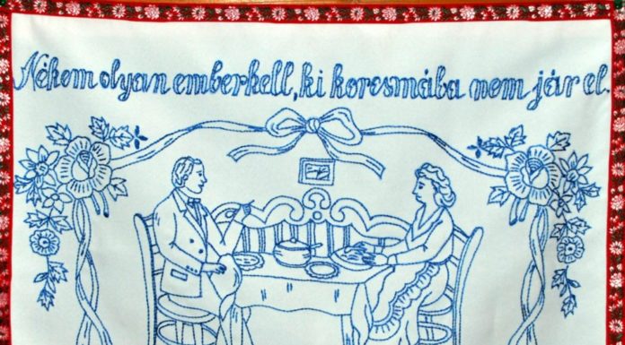 „Az ebéd készen vár, kedves férjem, jössz-e már?” – Nosztalgikus falvédőket keres az ásotthalmi művelődési ház