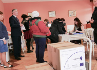 42 rászoruló család kapott élelmiszercsomagot Mórahalmon