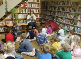 Tanulmányi kirándulásokat szervez és megújítja tereit a mórahalmi könyvtár