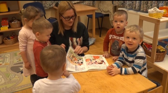 Nyílt napot tartottak a Zsombói Bóbita Bölcsődében – Egész áprilisban tart a beiratkozás (VIDEO)