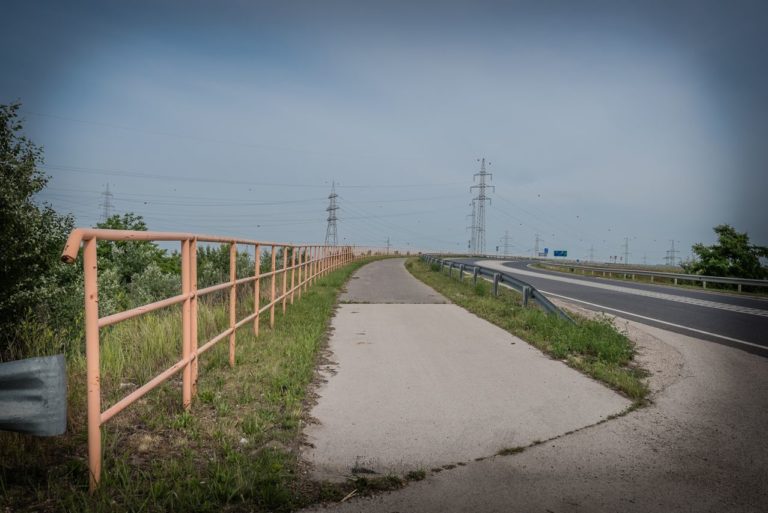 Biztonságosabb lesz a bringázás Szeged és Sándorfalva között – Kezdődik a kerékpárút építése