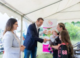 Az újszülötteket köszöntötték az ásotthalmi gyermeknapon