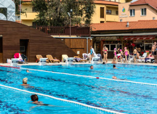 Ingyen fürdőzhetnek az elsősök Az Év Fürdőjében