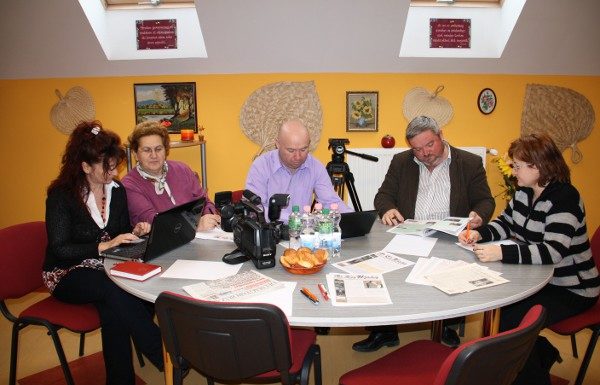 Zákányszék és Paraginé Tóth Edina a Nemzetközi Sajtószabadság Napjának egyik példája egy külföldi szakmai blogban