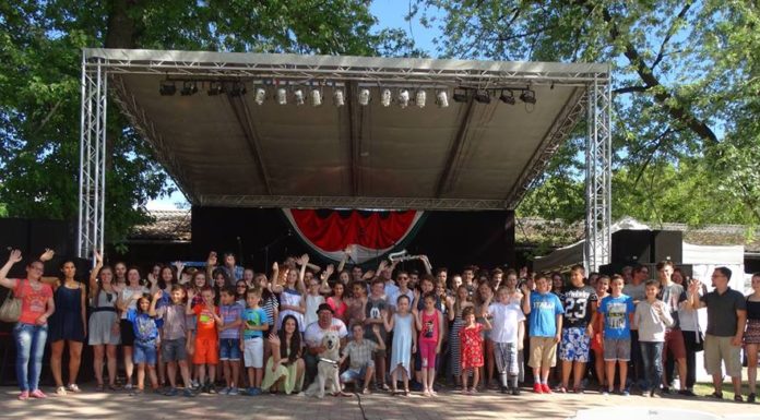 Könnyűzenei és tánc tábor Sándorfalván – Minden este koncerttel várják az érdeklődőket – Frissítve!
