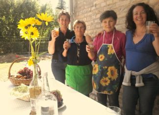 „Elmúlt a nyár, itt az ősz, / Szőlőt őriz már a csősz.” – Mustkészítés a Móra-Touristtal