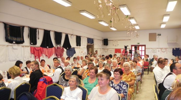 50 különféle kötényből nyílt kiállítás Ásotthalmon – Szeptember 18-ig megtekinthető