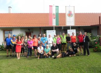 Zákányszékről Palicsra két keréken – A homokháti bringásokat Kissoron köszöntötték