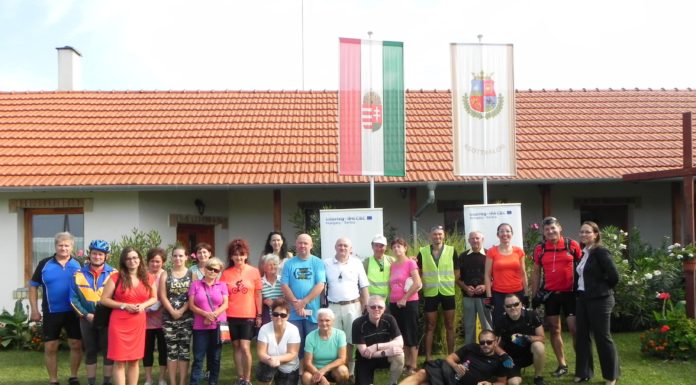 Zákányszékről Palicsra két keréken – A homokháti bringásokat Kissoron köszöntötték