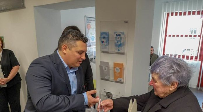Húszezredik ügyfelét köszöntötte az üllési Kormányablak