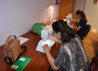 Kötényvarrás és a helyi értékek megismerése Zákányszéken