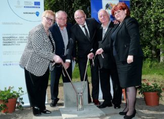 Letették a Sándorfalva-Dóc-Ópusztaszer településeket összekötő kerékpárút alapkövét