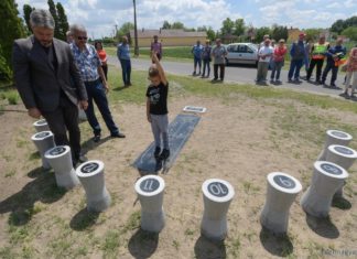 Napórás teret avattak Zsombón