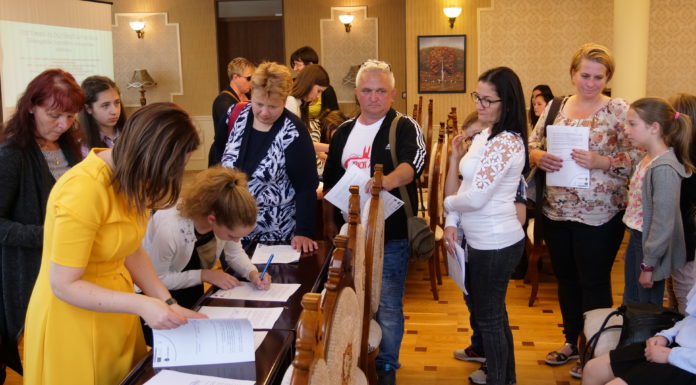 Mórahalom számít a helyi ifjúságra – 41 fiatalt támogat hosszú távon az önkormányzat