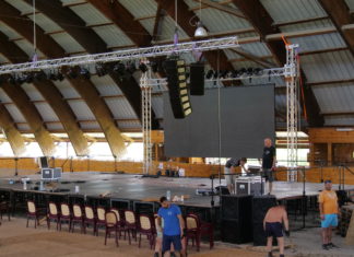 Még néhány nap és megkezdődik a Mórahalmi Nyár – A befejező munkálatokat végzik a Patkó Lovas Színházban