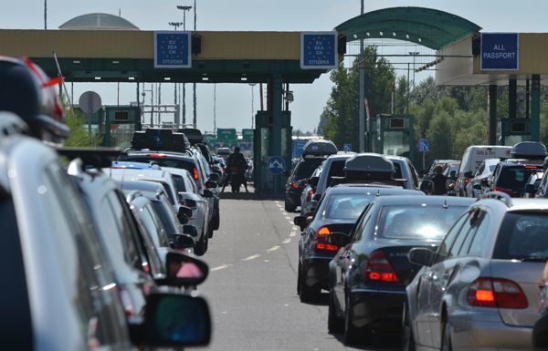 Erős forgalom várható a Csongrád megyei határátkelőhelyeken