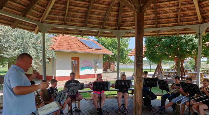 Fúvószenétől hangos Nagyszéksóstó környéke