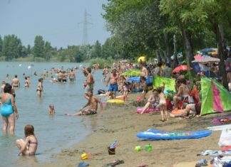 A Balaton-parti hangulatért elég Sándorfalváig menni