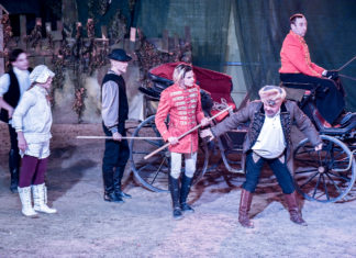 Még két előadás várja a nézőket a Mórahalmi Patkó Lovas Színházban