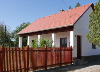 Befejeződött az egykori ONCSA-ház felújítása Mórahalmon