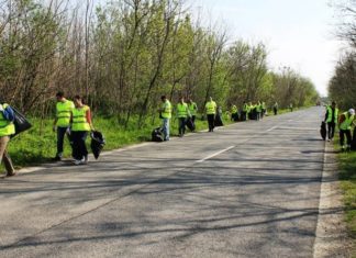 Jobb, ha el se dobod Sándorfalván!