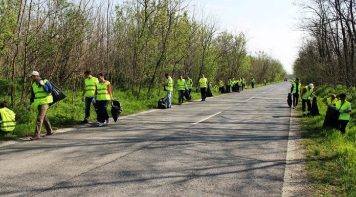 Jobb, ha el se dobod Sándorfalván!