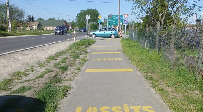 Elkészült a belterületi kerékpárút Domaszéken