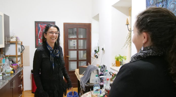 Népmesék és mondák motívumai elevenednek meg Dávid Júlia üllési festőművész keze nyomán – VIDEO