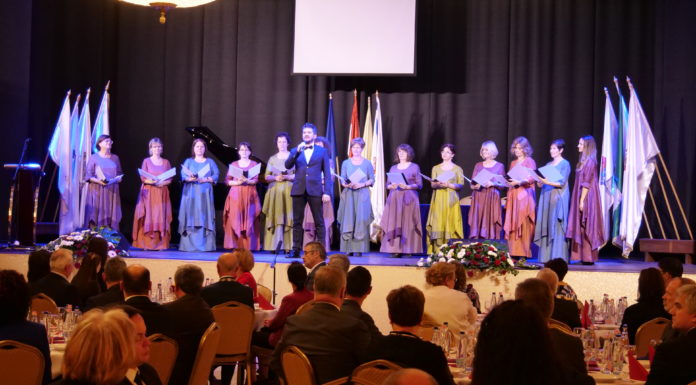 A Kolo Központban ünnepelték Mórahalom 30 éves városi rangját – Az eseményen az innovációs és technológiai miniszter is részt vett