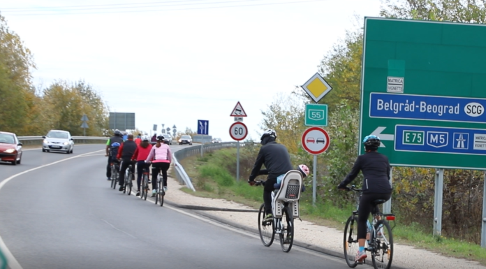 Sikeres volt a Homokháti Bringaklub akciója – Megszűnhet az életveszélyes szakasz Domaszéknél