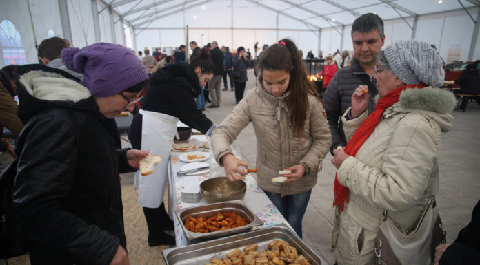 Ínycsiklandozó tepertő, finom párlatok – Idén is lesz Mórahalmon Pálinkaverseny és Tepertőfesztivál
