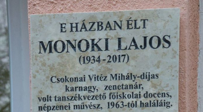 Emléktáblát avattak az egykori zákányszéki kórusvezető házánál