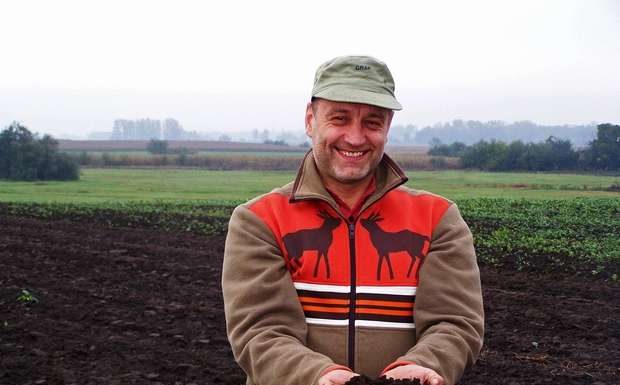 Új gondolatok, ötletek és tippek a talajmegújító mezőgazdasághoz – Kökény Attila előadása Mórahalmon