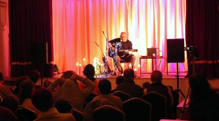 Teltházas koncertet adott Ásotthalmon Nemes Levente