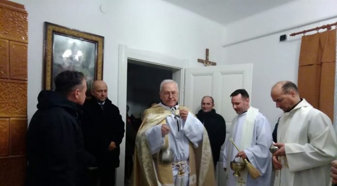 Pusztamérgesen felújították a húsz éve üresen álló plébániát