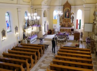 Nagyheti miserend Mórahalomról a televízión keresztül